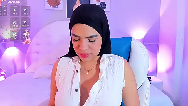 Snapshot of Umarani_ chatting on March 18, 2025, 1:02 am Umarani online show from March 18, 2025, 1:02 am