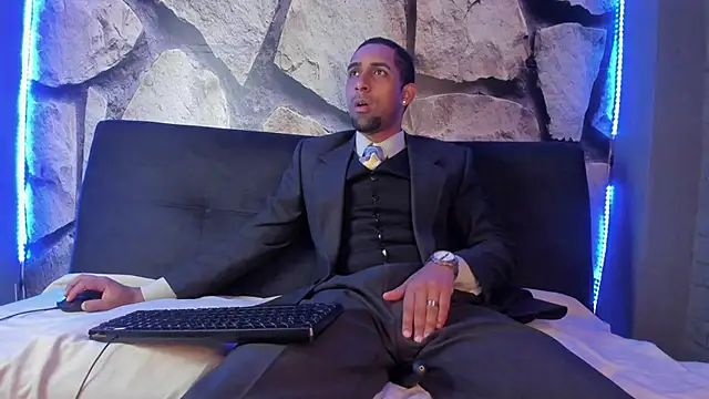 Paolo johnson online show from September 22, 2025, 11:38 am