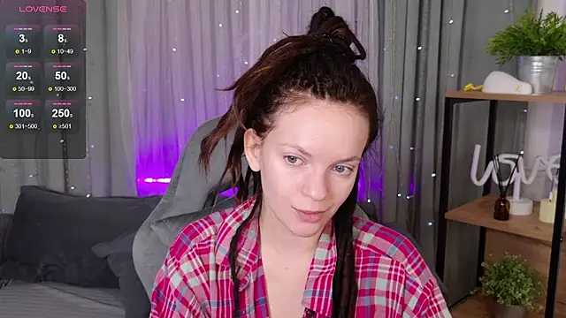 CoreyJane online show from November 5, 2025, 4:37 am