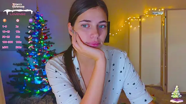 Snapshot of Elika_Foxxx chatting on January 6, 2025, 12:46 pm Elika Foxxx online show from January 6, 2025, 12:46 pm