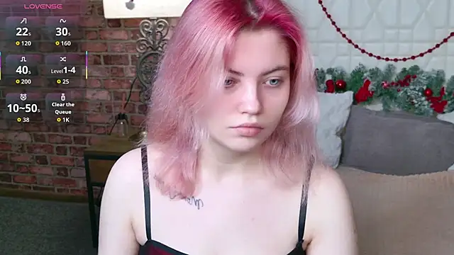 Snapshot of Lisa_Adam chatting on December 16, 2025, 5:28 pm Lisa Adam online show from December 16, 2025, 5:28 pm