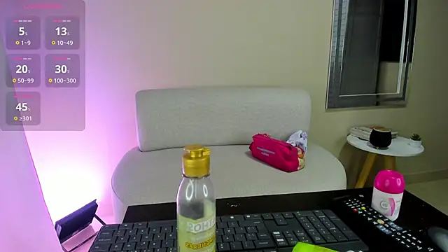 Snapshot of dahian_carter chatting on May 14, 2026, 9:17 am dahian carter online show from May 14, 2026, 9:17 am