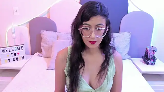 SophieGomez22 online show from March 17, 2025, 11:42 am