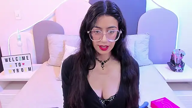 SophieGomez22 online show from March 22, 2025, 11:21 am