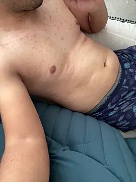 kralbenim26 online show from December 21, 2025, 1:35 pm