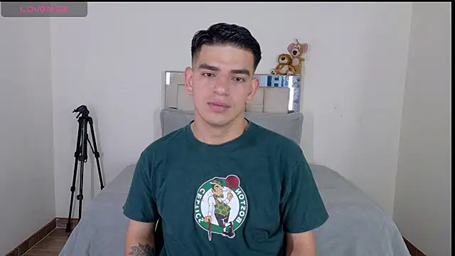 Ares Johnson online show from June 15, 2026, 2:06 pm