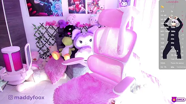 MaddyFooxx online show from April 9, 2026, 3:07 pm