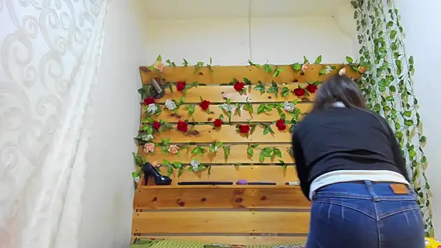 Snapshot of daniela_casallas_ chatting on November 10, 2025, 11:15 am daniela casallas online show from November 10, 2025, 11:15 am