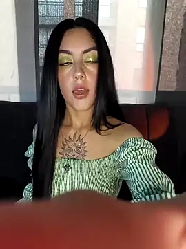 Snapshot of Mazikeen-- chatting on February 26, 2026, 10:10 pm Mazikeen-- online show from February 26, 2026, 10:10 pm