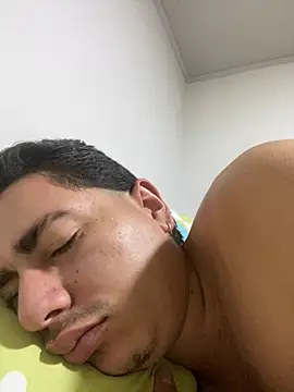 Snapshot of DanielGomez9 chatting on March 9, 2025, 11:25 pm DanielGomez9 online show from March 9, 2025, 11:25 pm