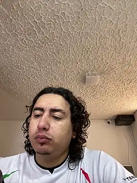 Snapshot of DanielGomez9 chatting on March 13, 2026, 2:00 pm DanielGomez9 online show from March 13, 2026, 2:00 pm