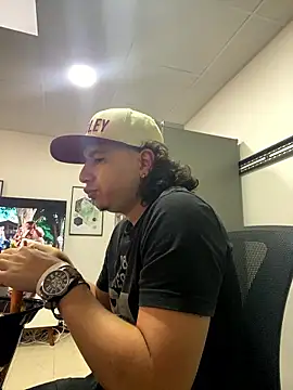 Snapshot of DanielGomez9 chatting on January 17, 2026, 8:56 pm DanielGomez9 online show from January 17, 2026, 8:56 pm