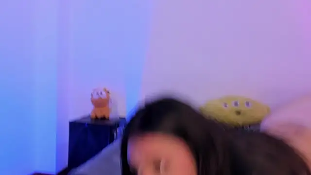 Snapshot of BradLovEmma_ chatting on January 12, 2025, 8:14 am BradLovEmma online show from January 12, 2025, 8:14 am