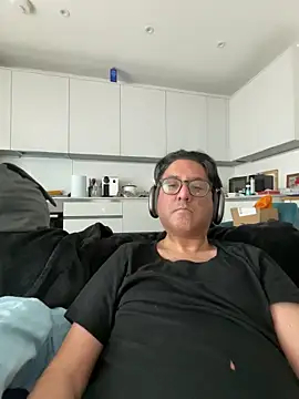 Robin007 online show from March 12, 2025, 11:21 am