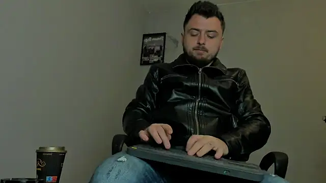 Snapshot of Master_Mark_Wayne chatting on December 2, 2025, 6:09 pm Master Mark Wayne online show from December 2, 2025, 6:09 pm