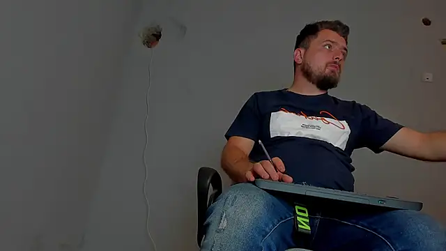 Snapshot of Master_Mark_Wayne chatting on November 10, 2025, 7:08 pm Master Mark Wayne online show from November 10, 2025, 7:08 pm