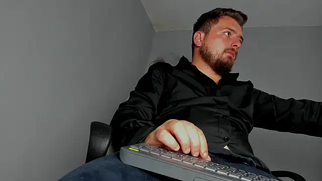 Snapshot of Master_Mark_Wayne chatting on November 13, 2025, 12:36 am Master Mark Wayne online show from November 13, 2025, 12:36 am