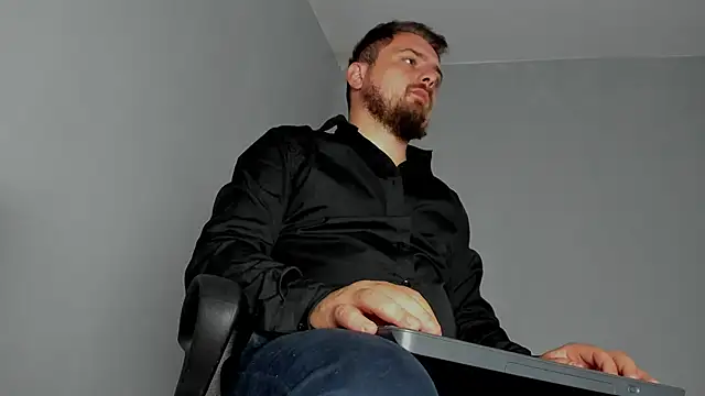 Snapshot of Master_Mark_Wayne chatting on November 13, 2025, 12:42 pm Master Mark Wayne online show from November 13, 2025, 12:42 pm