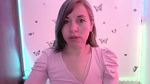 Lady breaks hearts online show from February 25, 2026, 1:33 pm