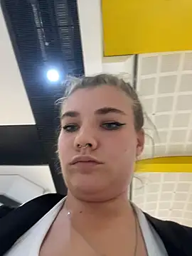 Snapshot of Holy_Tereza chatting on July 14, 2026, 3:40 pm Holy Tereza online show from July 14, 2026, 3:40 pm