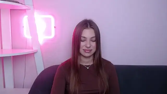 MilanaAngelAs online show from April 10, 2026, 4:41 am