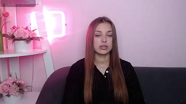 Snapshot of MilanaAngelAs chatting on June 1, 2026, 4:45 am MilanaAngelAs online show from June 1, 2026, 4:45 am