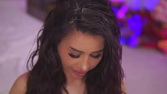 Snapshot of EvaZane chatting on February 28, 2025, 8:18 pm EvaZane online show from February 28, 2025, 8:18 pm