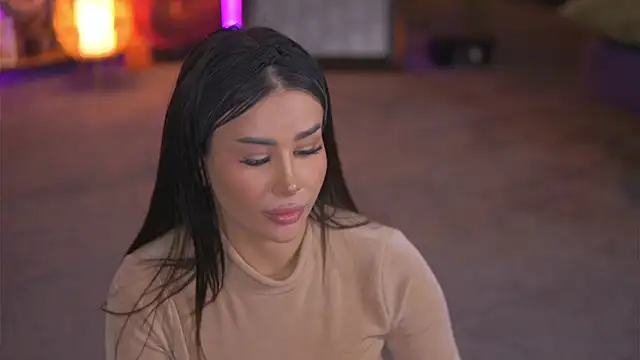 Snapshot of EvaZane chatting on February 23, 2025, 4:24 pm EvaZane online show from February 23, 2025, 4:24 pm