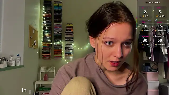 Snapshot of Addelin_Moon chatting on March 1, 2026, 9:15 pm Addelin Moon online show from March 1, 2026, 9:15 pm