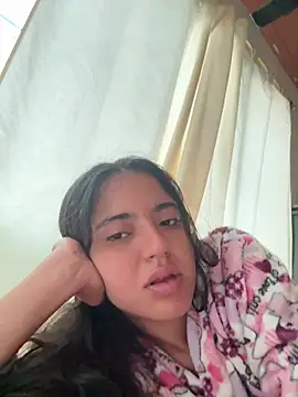 Snapshot of ViolettaSummer chatting on April 10, 2026, 11:39 am ViolettaSummer online show from April 10, 2026, 11:39 am