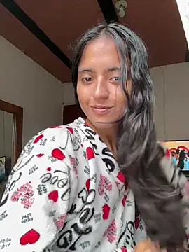 Snapshot of ViolettaSummer chatting on March 5, 2026, 9:33 pm ViolettaSummer online show from March 5, 2026, 9:33 pm