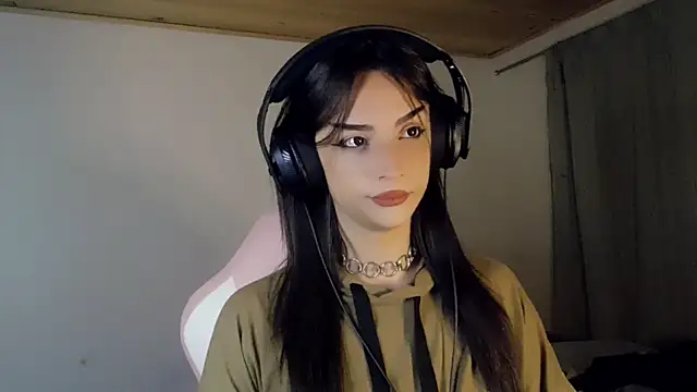 Snapshot of Dollbehavior_ chatting on January 13, 2026, 8:29 am Dollbehavior online show from January 13, 2026, 8:29 am