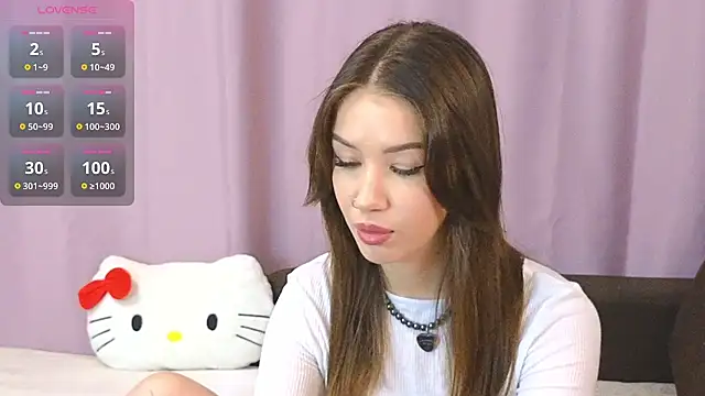 Snapshot of ellie_kramer chatting on June 28, 2026, 6:47 pm ellie kramer online show from June 28, 2026, 6:47 pm