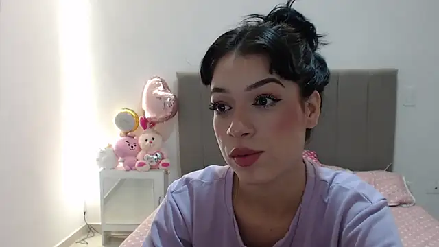 Snapshot of Caribbean_beauty_ chatting on October 17, 2025, 11:06 pm Caribbean beauty online show from October 17, 2025, 11:06 pm