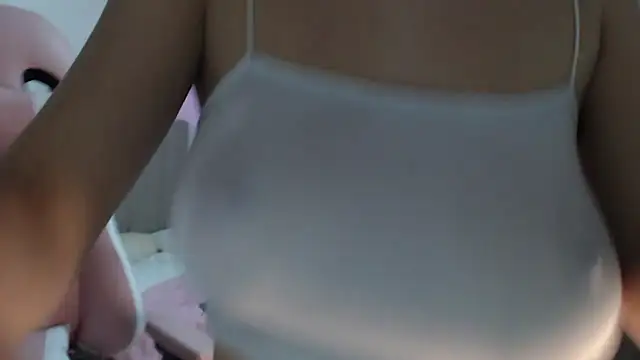 Snapshot of Caribbean_beauty_ chatting on March 12, 2025, 2:09 am Caribbean beauty online show from March 12, 2025, 2:09 am