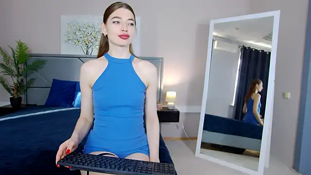 Snapshot of NicoleRosss chatting on November 21, 2025, 9:30 am NicoleRosss online show from November 21, 2025, 9:30 am