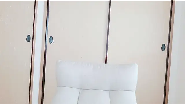 xxArisaxx online show from April 22, 2026, 5:47 am