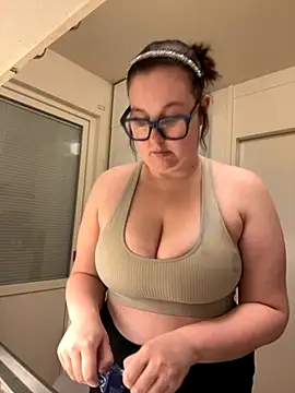 Snapshot of Misssmilf chatting on October 20, 2025, 4:40 pm Misssmilf online show from October 20, 2025, 4:40 pm