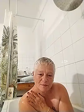 Snapshot of SoDi_Love chatting on June 7, 2026, 12:21 pm SoDi Love online show from June 7, 2026, 12:21 pm