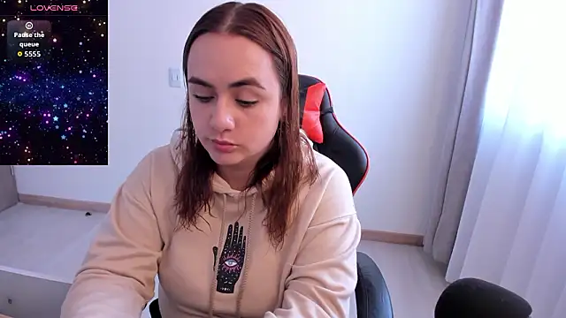 maryluna95 online show from February 4, 2026, 4:35 pm