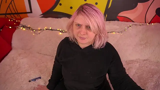 CoolTatis online show from November 7, 2025, 8:02 pm