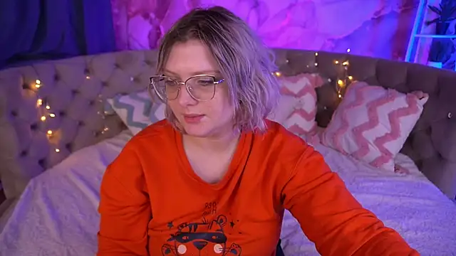 CoolTatis online show from December 15, 2025, 7:36 am