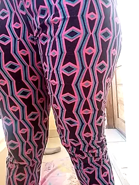 Snapshot of zainabsmile chatting on March 25, 2026, 9:19 am zainabsmile online show from March 25, 2026, 9:19 am