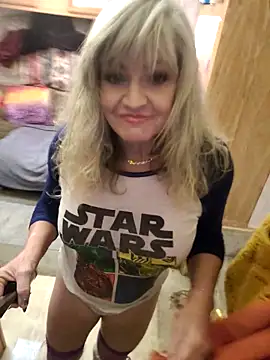 Snapshot of annika_lately chatting on January 6, 2026, 4:05 am annika lately online show from January 6, 2026, 4:05 am