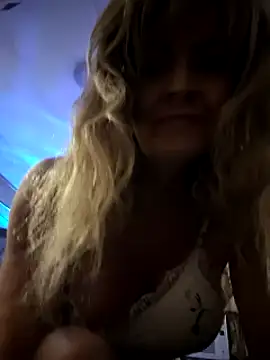 annika lately online show from March 21, 2025, 1:13 am