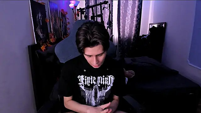 Snapshot of Foxicfu chatting on January 17, 2026, 8:07 am Foxicfu online show from January 17, 2026, 8:07 am