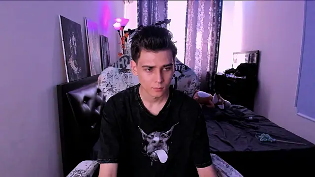 Snapshot of Foxicfu chatting on February 8, 2026, 6:00 am Foxicfu online show from February 8, 2026, 6:00 am