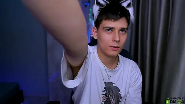 Snapshot of Foxicfu chatting on February 1, 2025, 11:53 am Foxicfu online show from February 1, 2025, 11:53 am