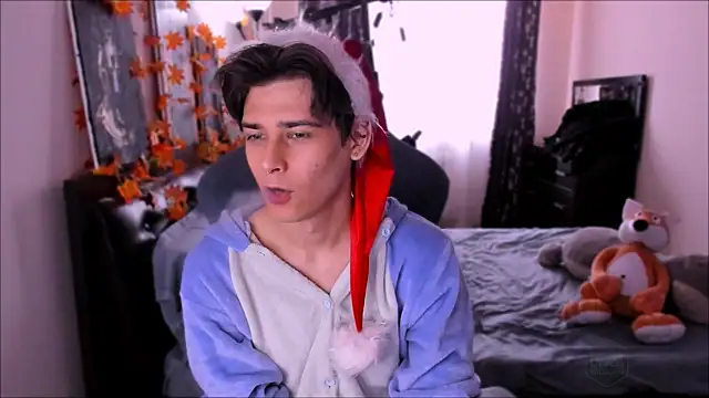 Snapshot of Foxicfu chatting on December 18, 2025, 7:02 am Foxicfu online show from December 18, 2025, 7:02 am