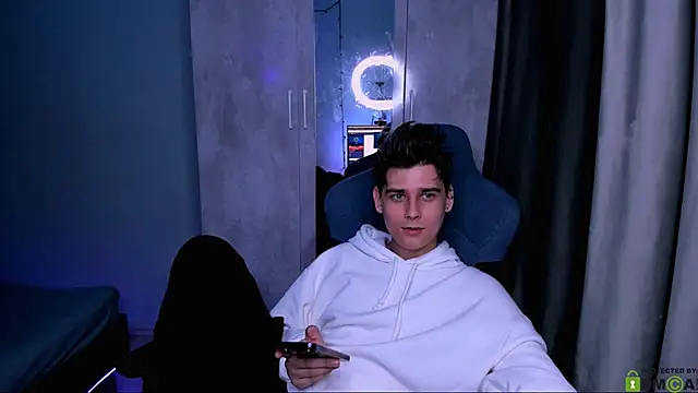 Snapshot of Foxicfu chatting on March 19, 2025, 3:51 pm Foxicfu online show from March 19, 2025, 3:51 pm